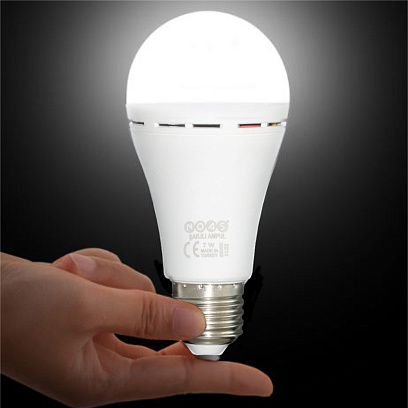 Фонарик-лампа на аккумуляторе Е27 LED NOAS АС7W DC3W 6400K - фото 3